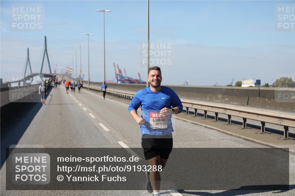 03.10.2025 - Köhlbrandbrückenlauf Yannick Fuchs http://msf.ph/oto/9193288 03.10.2025 12:16:03 Position 3 4778 meine-sportfotos.de