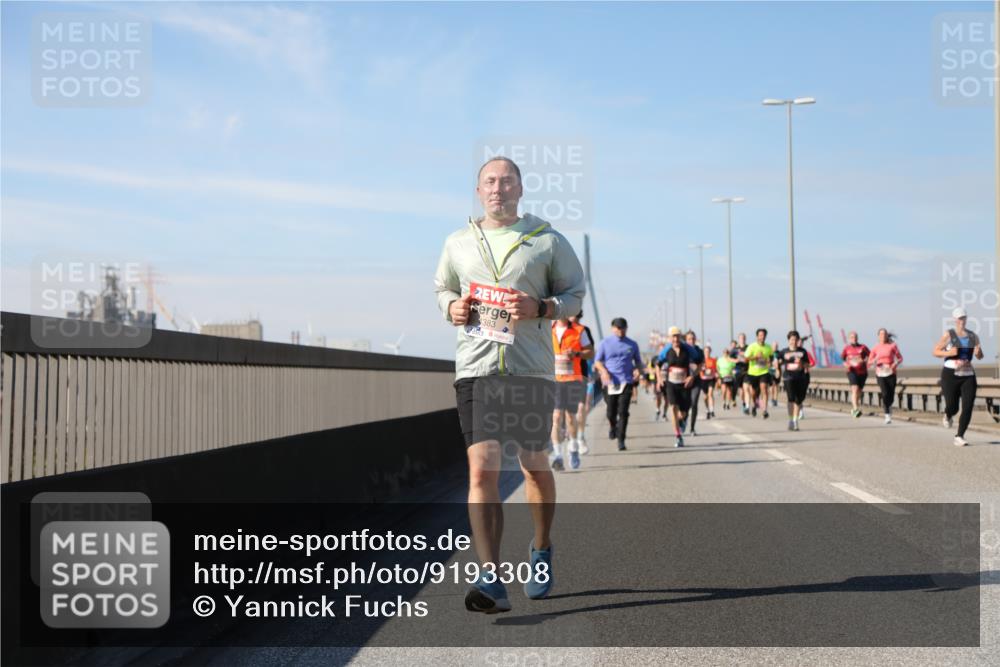 03.10.2025 - Köhlbrandbrückenlauf Yannick Fuchs http://msf.ph/oto/9193308 03.10.2025 11:55:01 Position 3 4383 meine-sportfotos.de