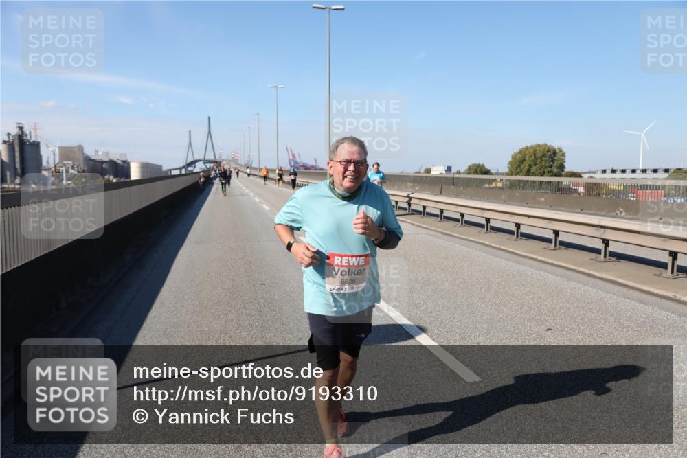03.10.2025 - Köhlbrandbrückenlauf Yannick Fuchs http://msf.ph/oto/9193310 03.10.2025 12:16:48 Position 3 6528 meine-sportfotos.de