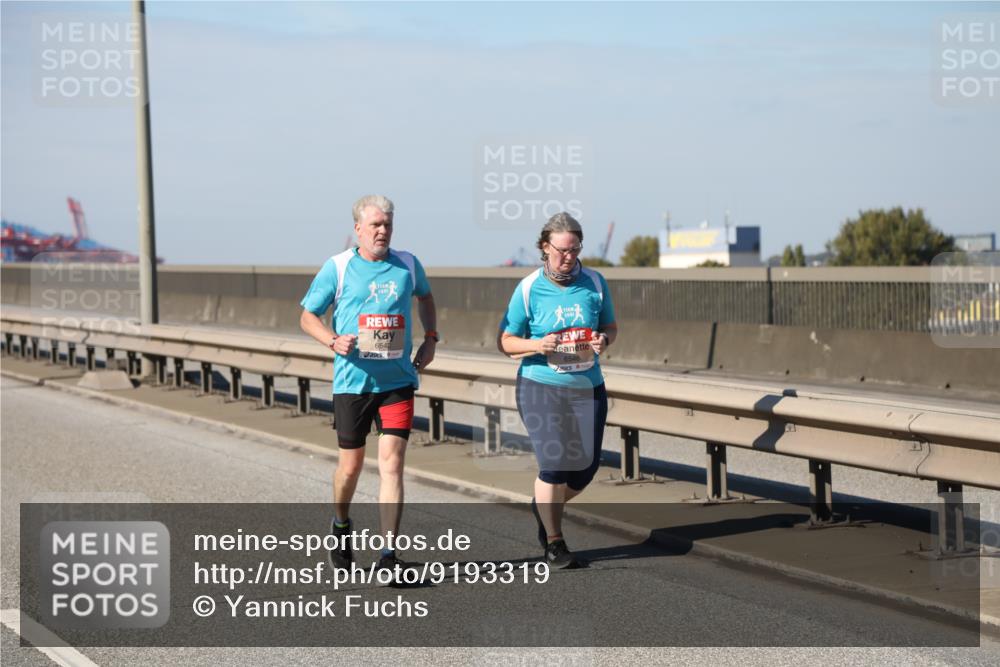 03.10.2025 - Köhlbrandbrückenlauf Yannick Fuchs http://msf.ph/oto/9193319 03.10.2025 12:16:50 Position 3 6542, 6546 meine-sportfotos.de