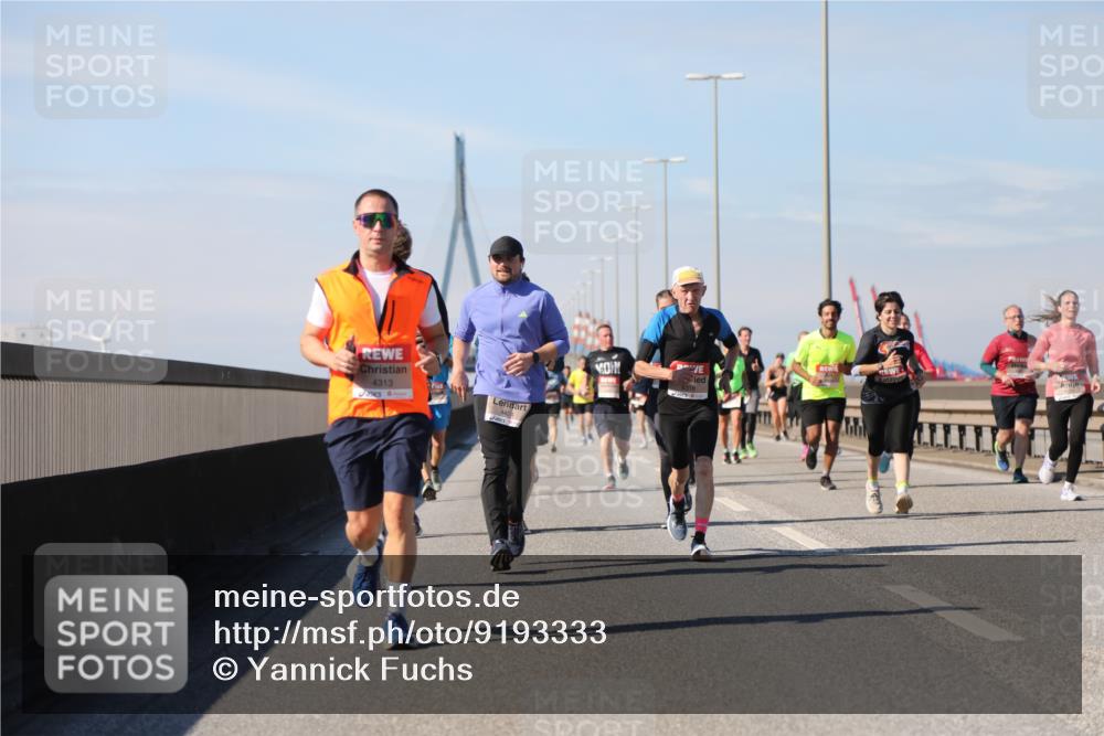 03.10.2025 - Köhlbrandbrückenlauf Yannick Fuchs http://msf.ph/oto/9193333 03.10.2025 11:55:03 Position 3 4313, 442 meine-sportfotos.de