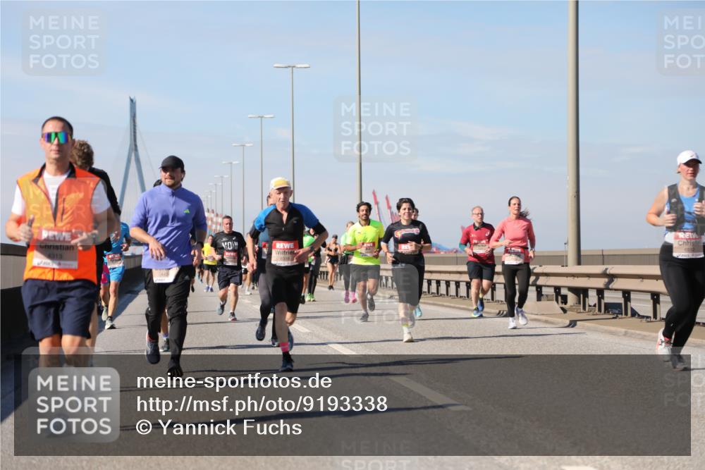 03.10.2025 - Köhlbrandbrückenlauf Yannick Fuchs http://msf.ph/oto/9193338 03.10.2025 11:55:03 Position 3 4313, 6512 meine-sportfotos.de