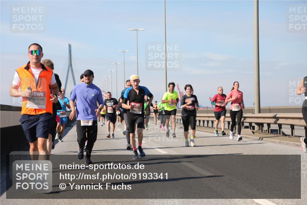 03.10.2025 - Köhlbrandbrückenlauf Yannick Fuchs http://msf.ph/oto/9193341 03.10.2025 11:55:03 Position 3 4313, 4424, 6318 meine-sportfotos.de