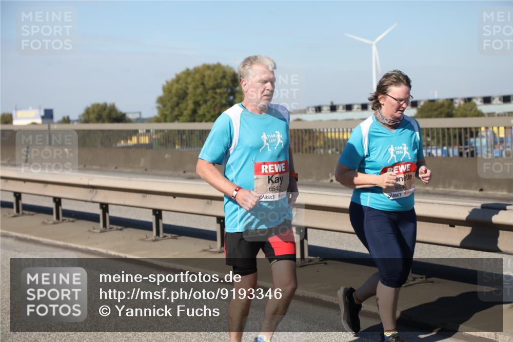 03.10.2025 - Köhlbrandbrückenlauf Yannick Fuchs http://msf.ph/oto/9193346 03.10.2025 12:16:53 Position 3 6542, 6546 meine-sportfotos.de