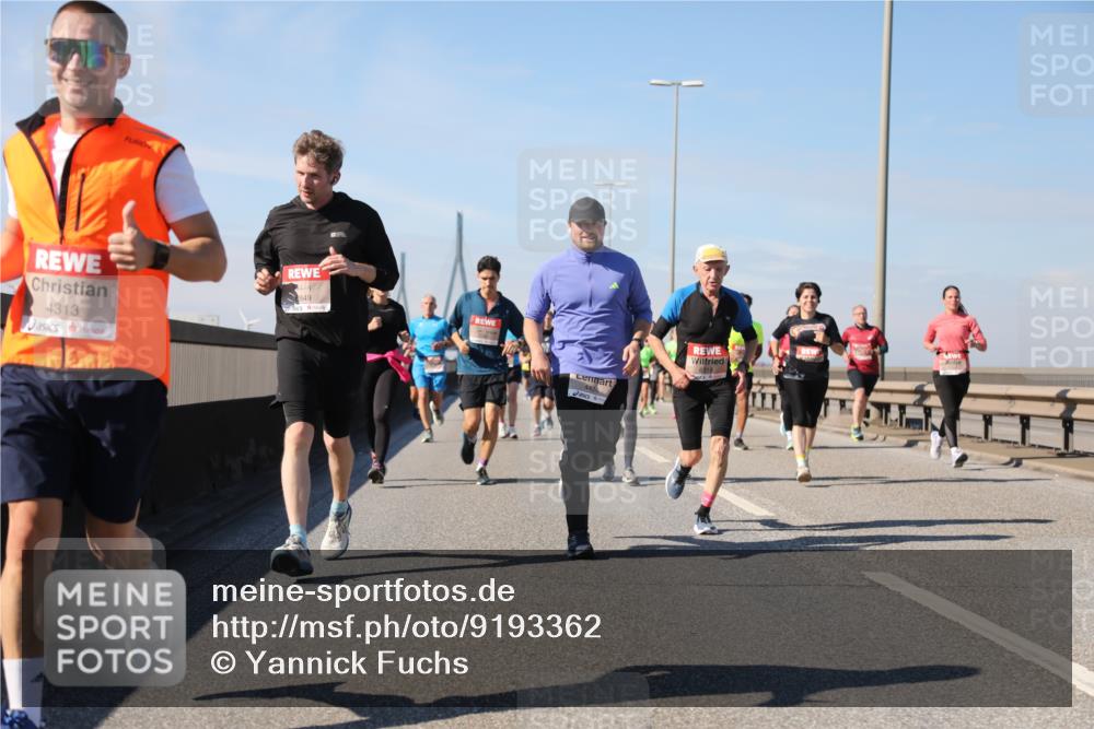 03.10.2025 - Köhlbrandbrückenlauf Yannick Fuchs http://msf.ph/oto/9193362 03.10.2025 11:55:05 Position 3 4313, 849, 442, 6318 meine-sportfotos.de