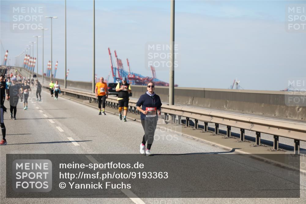 03.10.2025 - Köhlbrandbrückenlauf Yannick Fuchs http://msf.ph/oto/9193363 03.10.2025 12:16:56 Position 3  meine-sportfotos.de