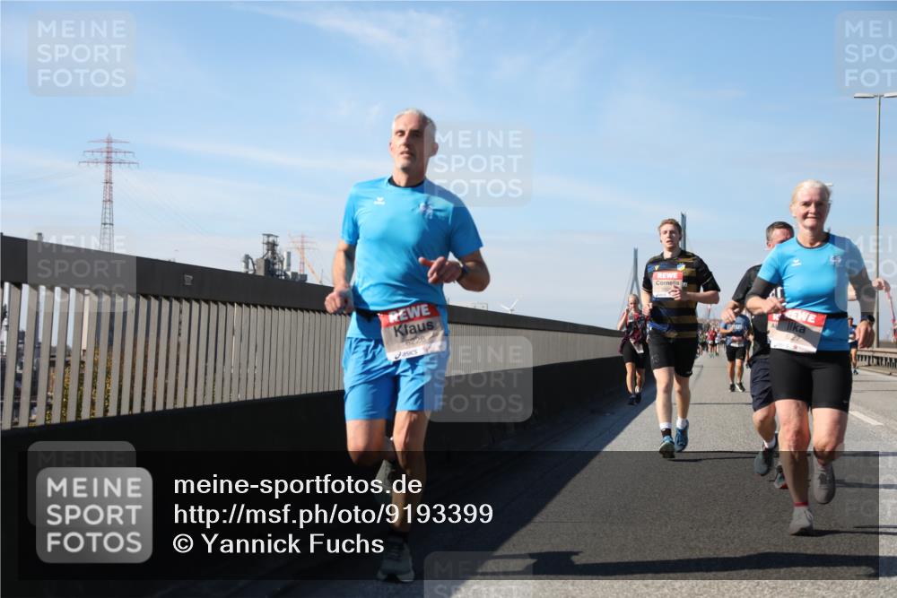 03.10.2025 - Köhlbrandbrückenlauf Yannick Fuchs http://msf.ph/oto/9193399 03.10.2025 11:55:10 Position 3 6228, 6227 meine-sportfotos.de