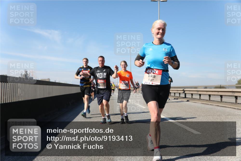 03.10.2025 - Köhlbrandbrückenlauf Yannick Fuchs http://msf.ph/oto/9193413 03.10.2025 11:55:11 Position 3 5054, 406, 6227 meine-sportfotos.de