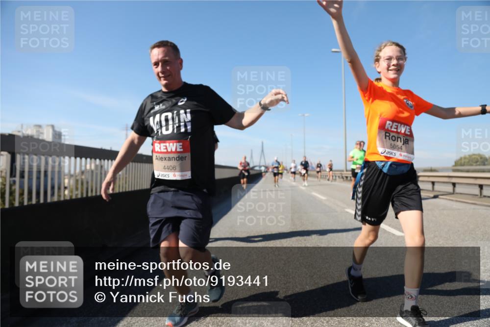 03.10.2025 - Köhlbrandbrückenlauf Yannick Fuchs http://msf.ph/oto/9193441 03.10.2025 11:55:13 Position 3 4406, 5054 meine-sportfotos.de