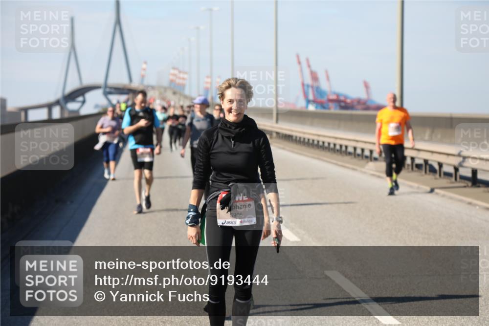03.10.2025 - Köhlbrandbrückenlauf Yannick Fuchs http://msf.ph/oto/9193444 03.10.2025 12:17:06 Position 3 5905 meine-sportfotos.de