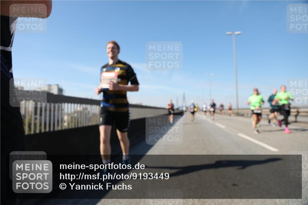 03.10.2025 - Köhlbrandbrückenlauf Yannick Fuchs http://msf.ph/oto/9193449 03.10.2025 11:55:13 Position 3  meine-sportfotos.de