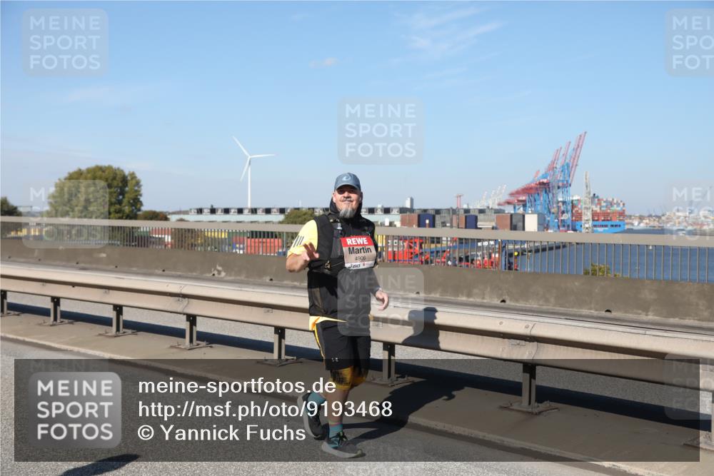 03.10.2025 - Köhlbrandbrückenlauf Yannick Fuchs http://msf.ph/oto/9193468 03.10.2025 12:17:09 Position 3 4906 meine-sportfotos.de