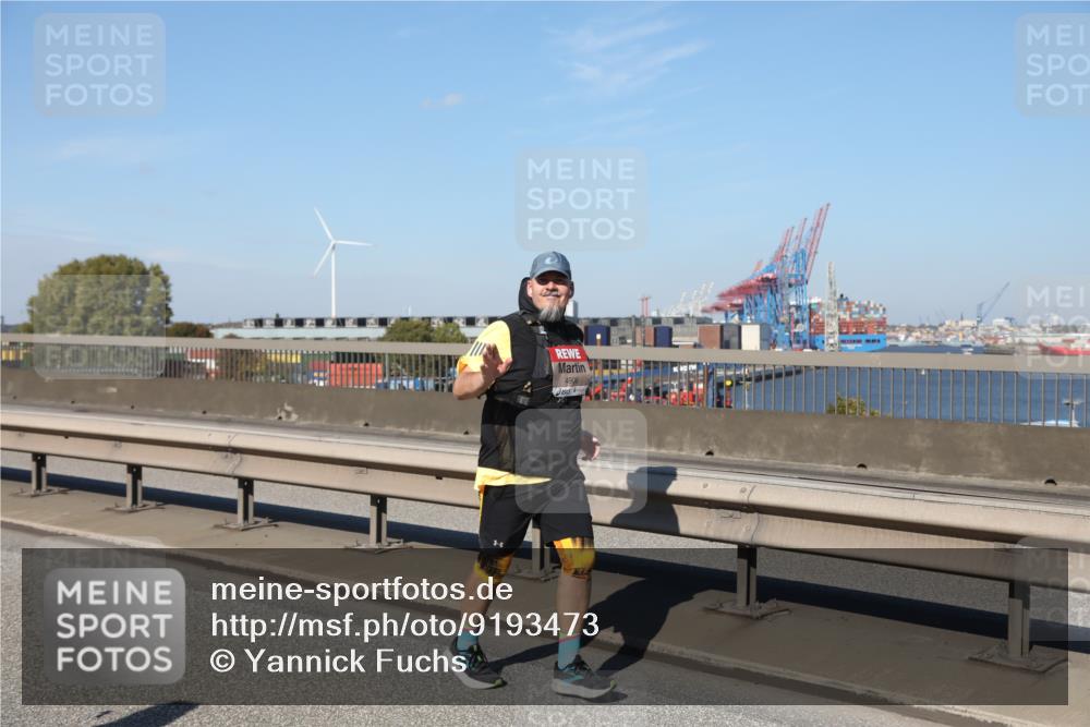 03.10.2025 - Köhlbrandbrückenlauf Yannick Fuchs http://msf.ph/oto/9193473 03.10.2025 12:17:09 Position 3 4906 meine-sportfotos.de