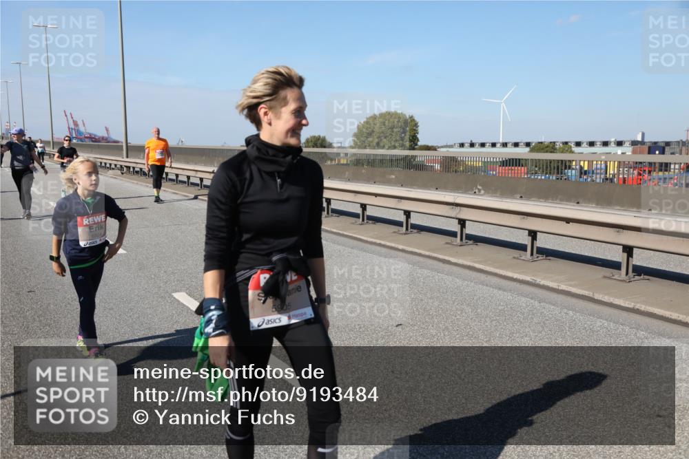 03.10.2025 - Köhlbrandbrückenlauf Yannick Fuchs http://msf.ph/oto/9193484 03.10.2025 12:17:10 Position 3 5904, 5905 meine-sportfotos.de