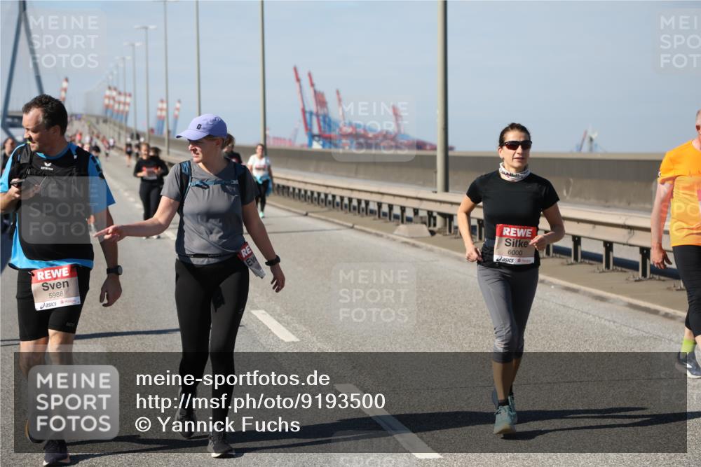03.10.2025 - Köhlbrandbrückenlauf Yannick Fuchs http://msf.ph/oto/9193500 03.10.2025 12:17:13 Position 3 5988, 6000 meine-sportfotos.de