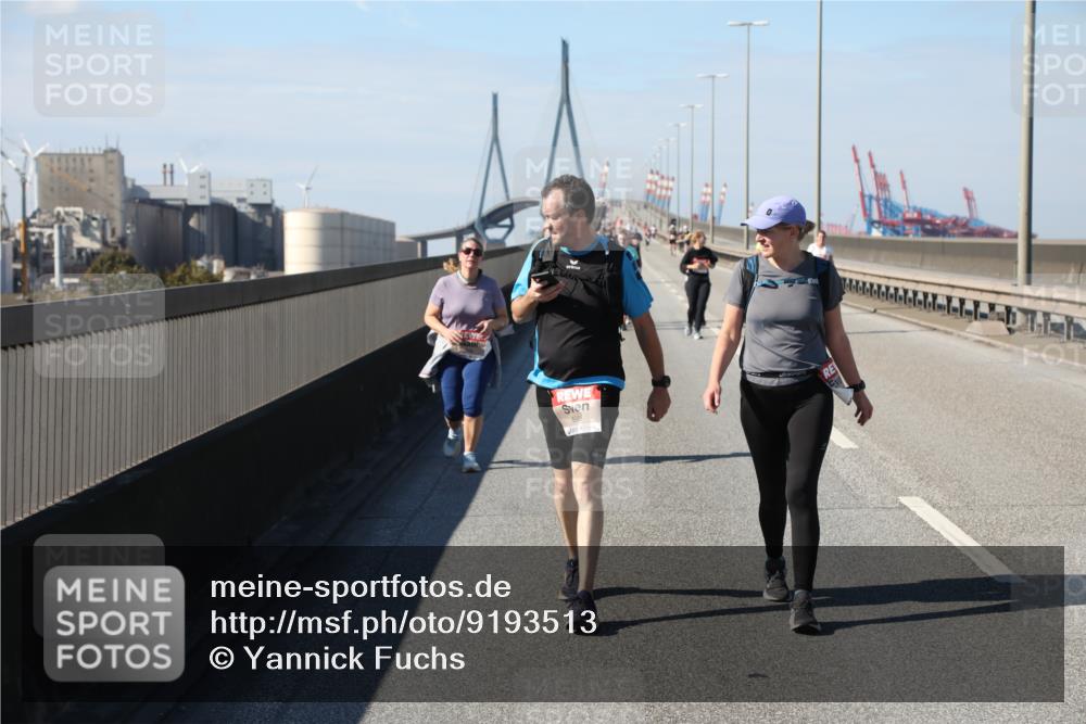 03.10.2025 - Köhlbrandbrückenlauf Yannick Fuchs http://msf.ph/oto/9193513 03.10.2025 12:17:14 Position 3  meine-sportfotos.de