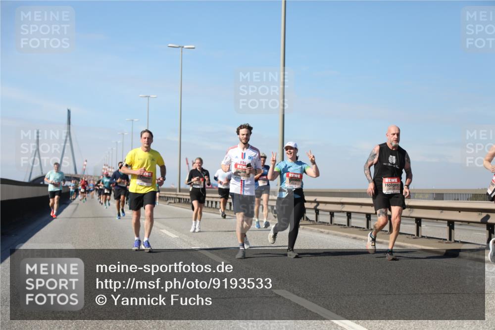 03.10.2025 - Köhlbrandbrückenlauf Yannick Fuchs http://msf.ph/oto/9193533 03.10.2025 11:55:18 Position 3  meine-sportfotos.de