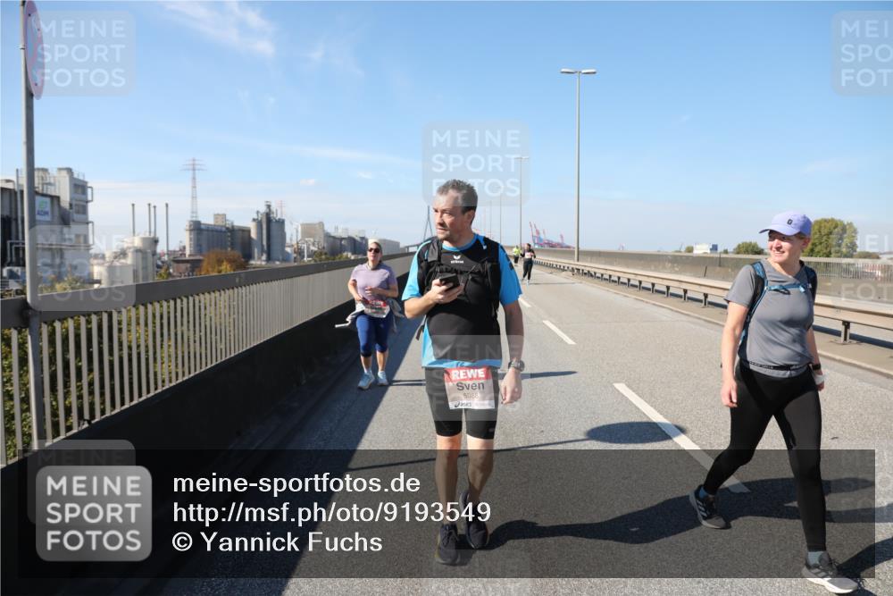 03.10.2025 - Köhlbrandbrückenlauf Yannick Fuchs http://msf.ph/oto/9193549 03.10.2025 12:17:17 Position 3 5988 meine-sportfotos.de