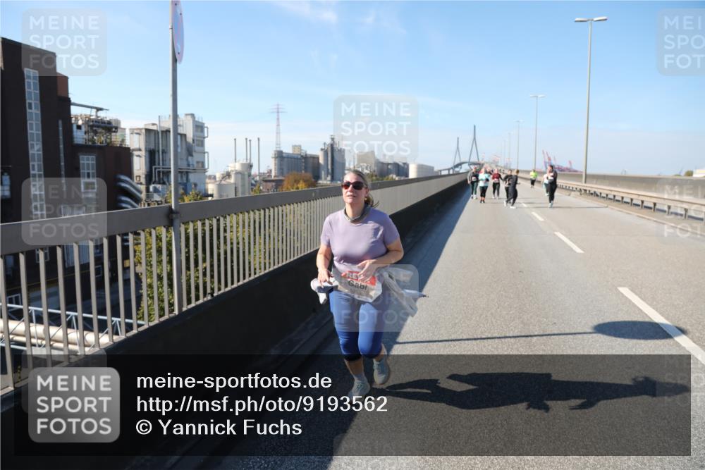 03.10.2025 - Köhlbrandbrückenlauf Yannick Fuchs http://msf.ph/oto/9193562 03.10.2025 12:17:19 Position 3 5999 meine-sportfotos.de