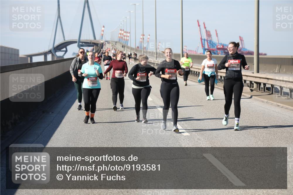 03.10.2025 - Köhlbrandbrückenlauf Yannick Fuchs http://msf.ph/oto/9193581 03.10.2025 12:17:21 Position 3  meine-sportfotos.de