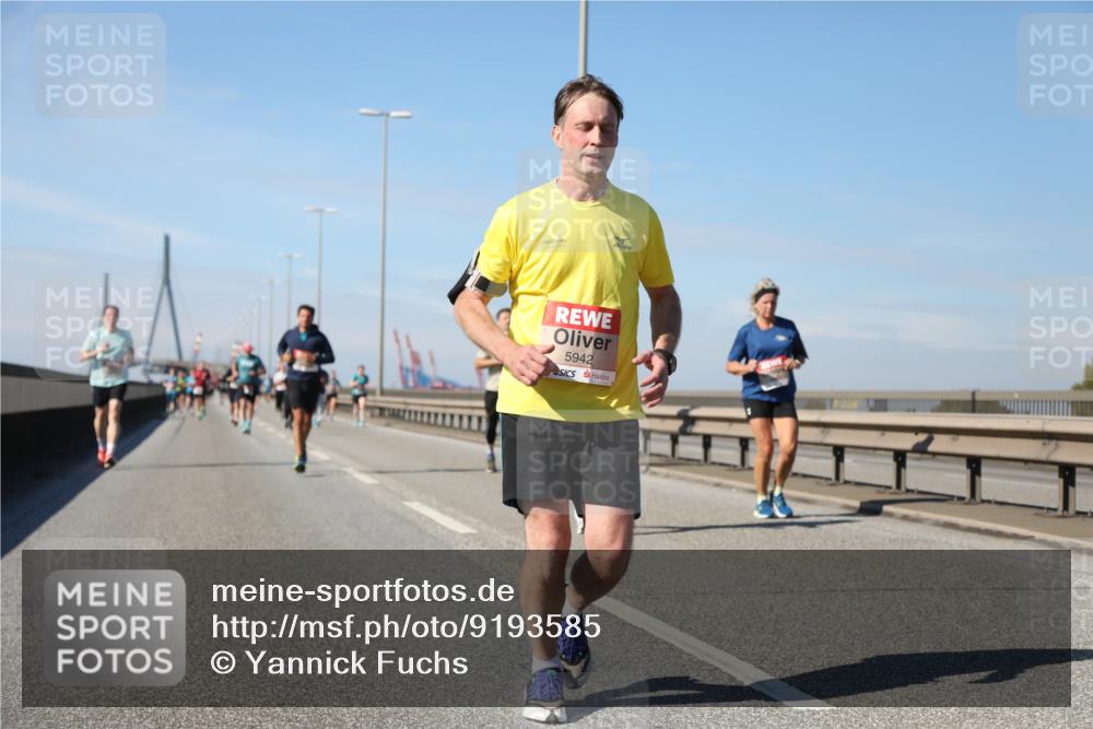 03.10.2025 - Köhlbrandbrückenlauf Yannick Fuchs http://msf.ph/oto/9193585 03.10.2025 11:55:21 Position 3 5942 meine-sportfotos.de