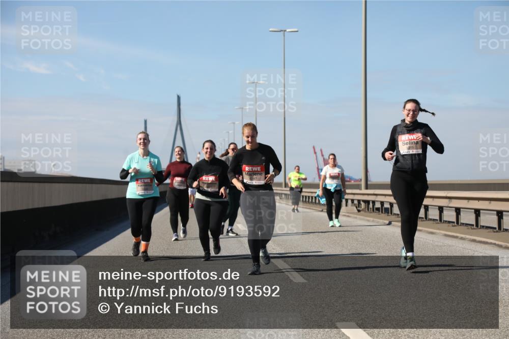 03.10.2025 - Köhlbrandbrückenlauf Yannick Fuchs http://msf.ph/oto/9193592 03.10.2025 12:17:24 Position 3  meine-sportfotos.de
