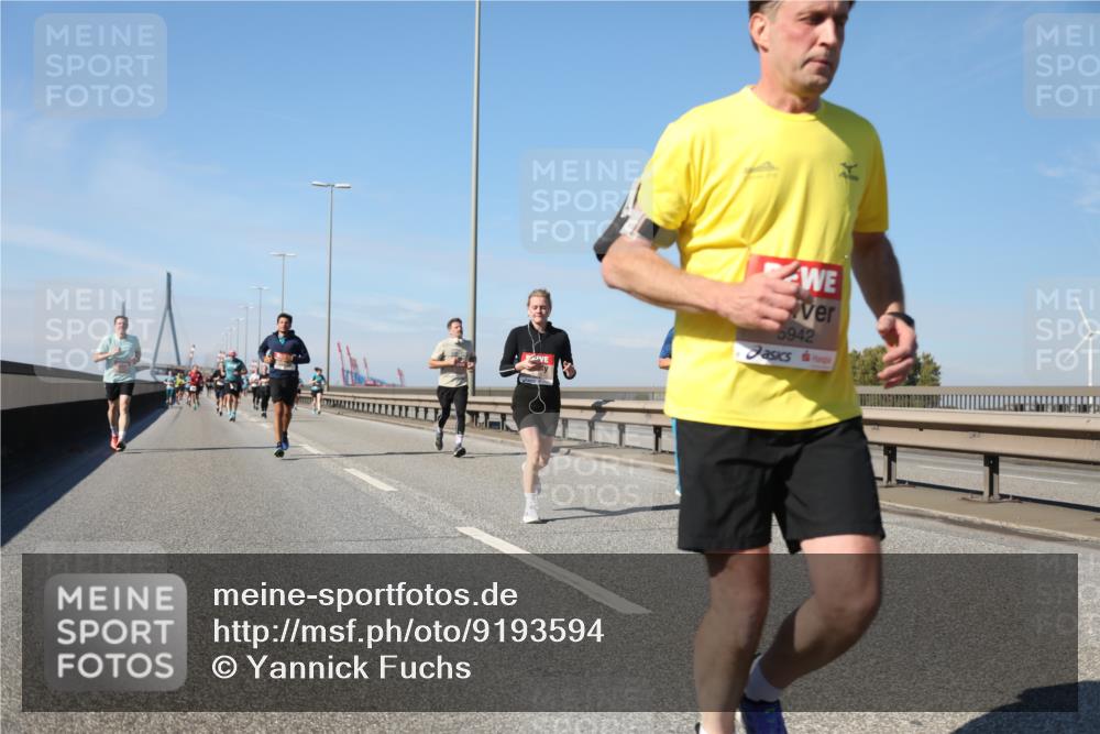 03.10.2025 - Köhlbrandbrückenlauf Yannick Fuchs http://msf.ph/oto/9193594 03.10.2025 11:55:22 Position 3 5942 meine-sportfotos.de