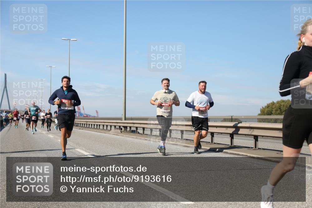 03.10.2025 - Köhlbrandbrückenlauf Yannick Fuchs http://msf.ph/oto/9193616 03.10.2025 11:55:23 Position 3 6818 meine-sportfotos.de