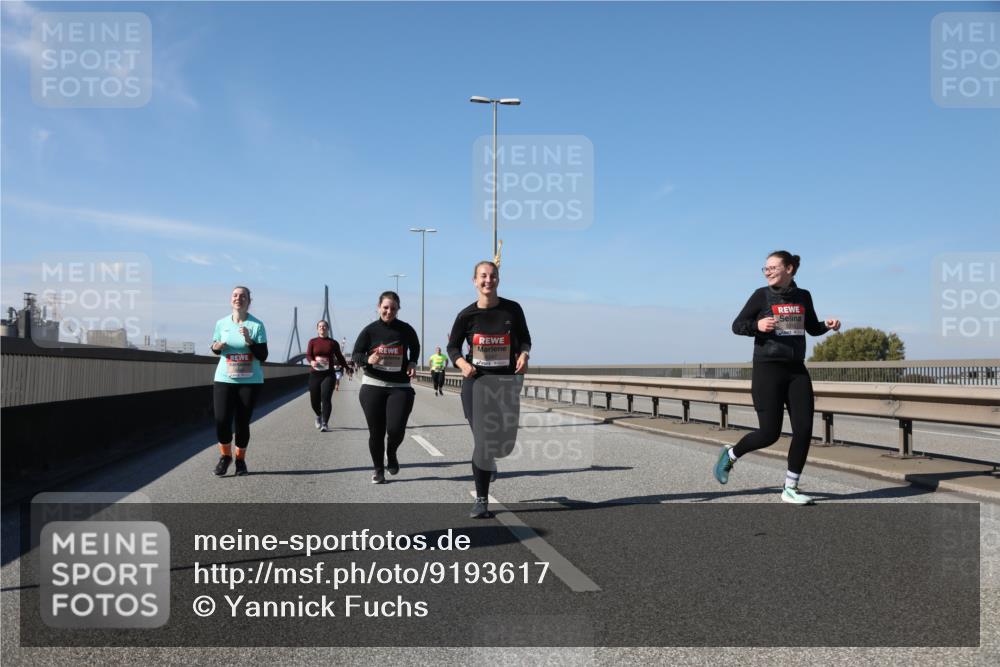 03.10.2025 - Köhlbrandbrückenlauf Yannick Fuchs http://msf.ph/oto/9193617 03.10.2025 12:17:26 Position 3  meine-sportfotos.de