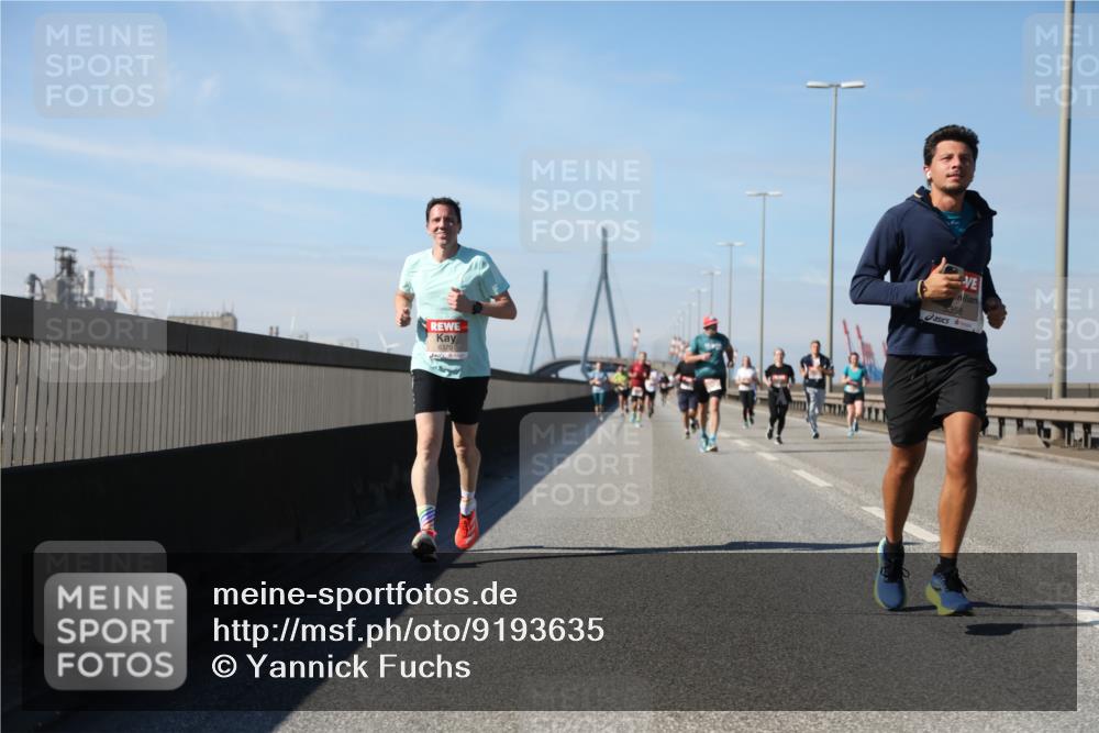 03.10.2025 - Köhlbrandbrückenlauf Yannick Fuchs http://msf.ph/oto/9193635 03.10.2025 11:55:24 Position 3 6370, 358 meine-sportfotos.de