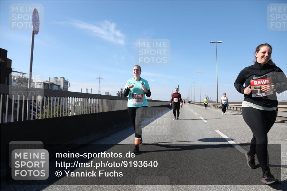 03.10.2025 - Köhlbrandbrückenlauf Yannick Fuchs http://msf.ph/oto/9193640 03.10.2025 12:17:28 Position 3  meine-sportfotos.de