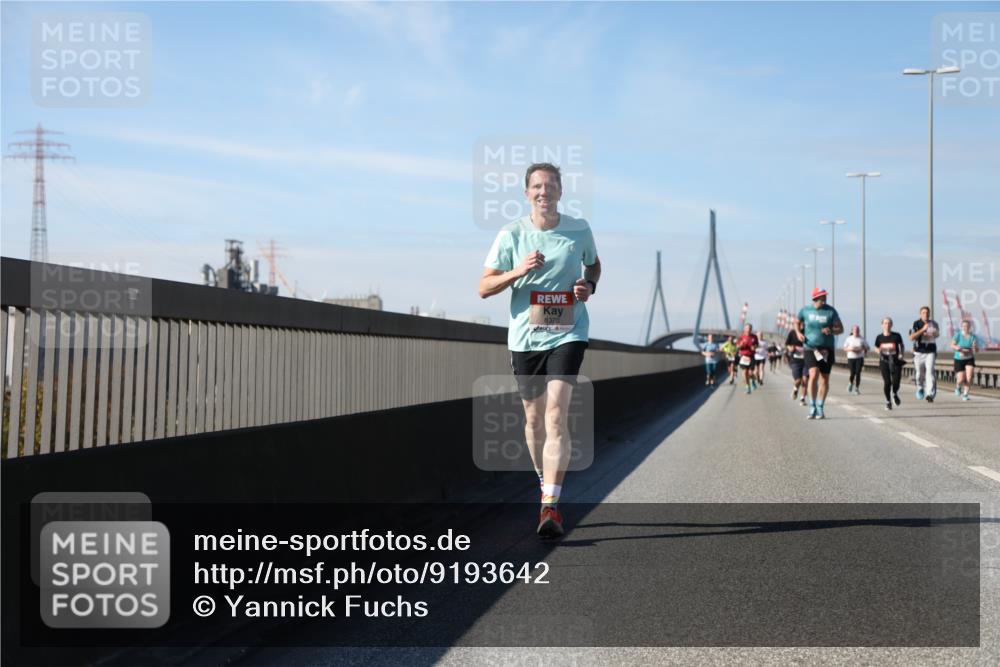 03.10.2025 - Köhlbrandbrückenlauf Yannick Fuchs http://msf.ph/oto/9193642 03.10.2025 11:55:25 Position 3 6370 meine-sportfotos.de