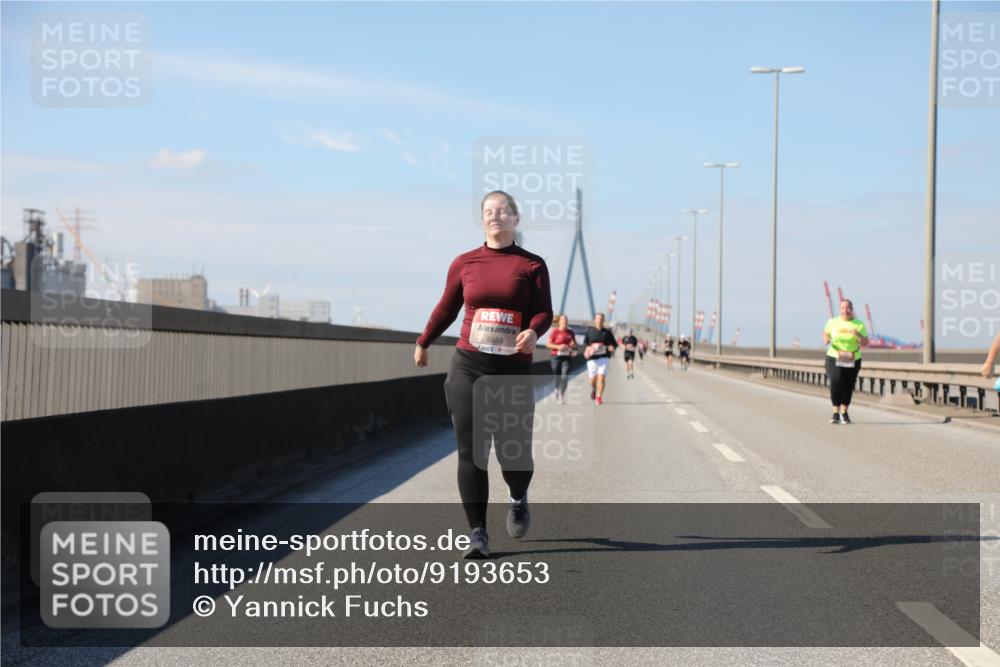 03.10.2025 - Köhlbrandbrückenlauf Yannick Fuchs http://msf.ph/oto/9193653 03.10.2025 12:17:29 Position 3 5559 meine-sportfotos.de