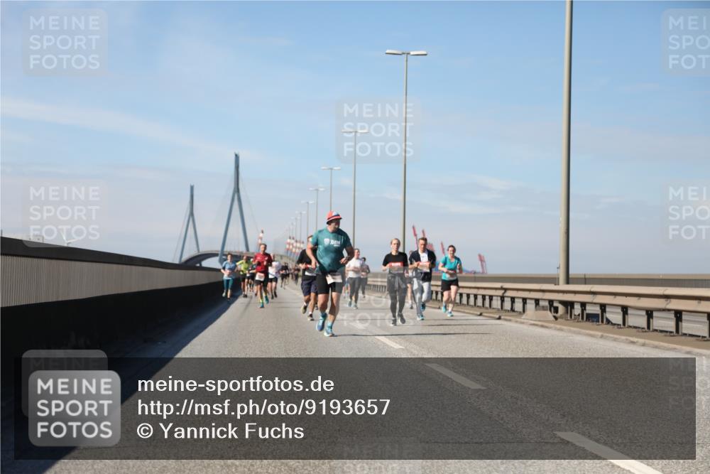 03.10.2025 - Köhlbrandbrückenlauf Yannick Fuchs http://msf.ph/oto/9193657 03.10.2025 11:55:26 Position 3  meine-sportfotos.de