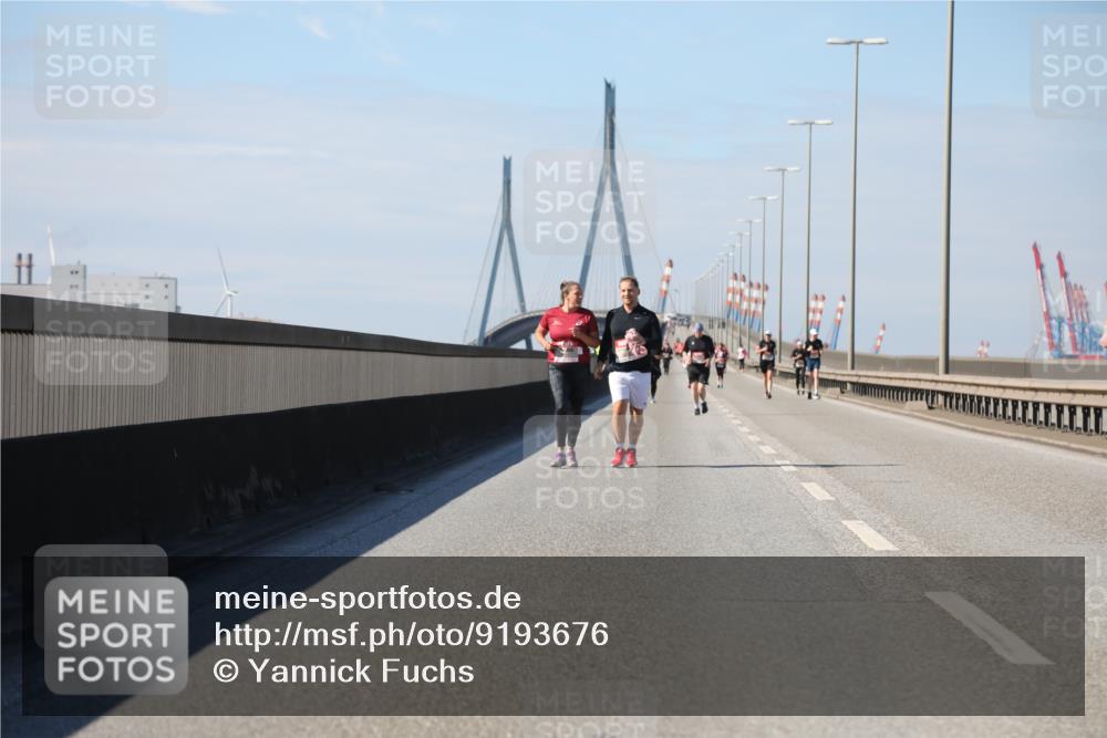 03.10.2025 - Köhlbrandbrückenlauf Yannick Fuchs http://msf.ph/oto/9193676 03.10.2025 12:17:32 Position 3  meine-sportfotos.de