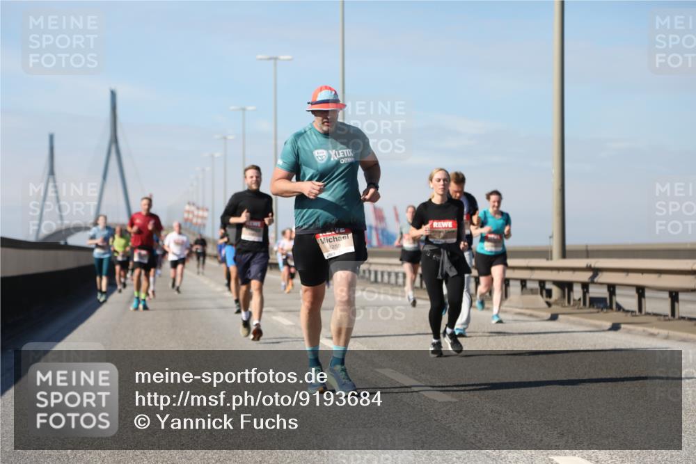 03.10.2025 - Köhlbrandbrückenlauf Yannick Fuchs http://msf.ph/oto/9193684 03.10.2025 11:55:29 Position 3 4259 meine-sportfotos.de