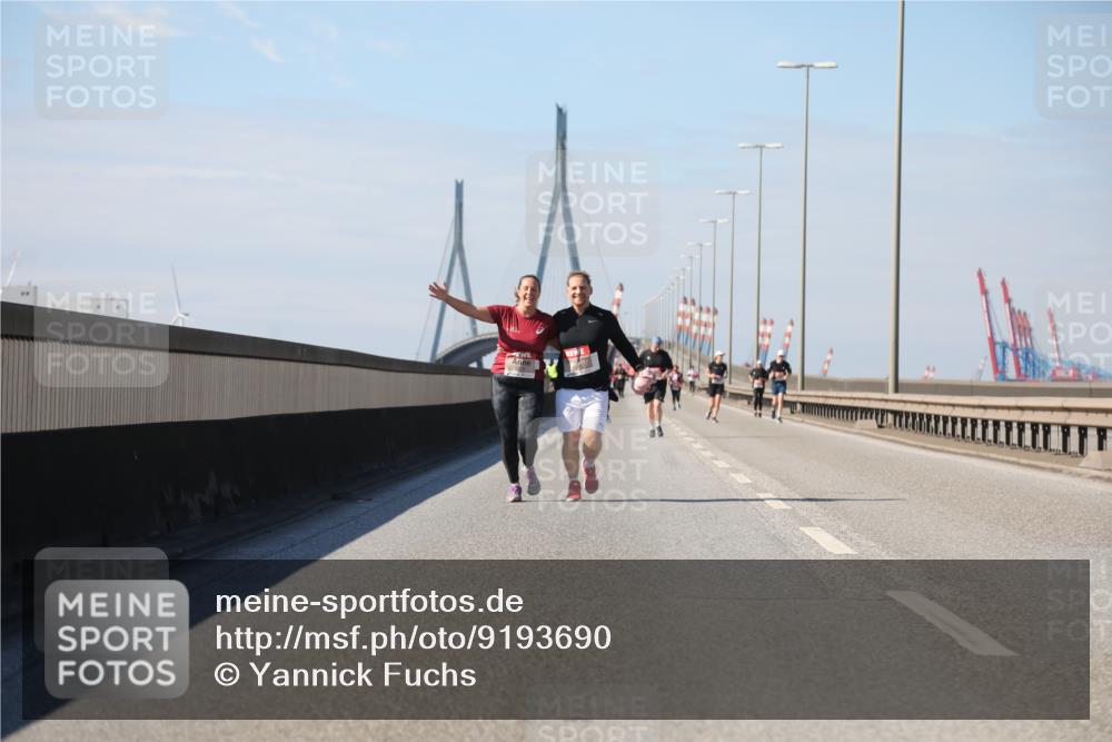 03.10.2025 - Köhlbrandbrückenlauf Yannick Fuchs http://msf.ph/oto/9193690 03.10.2025 12:17:34 Position 3  meine-sportfotos.de