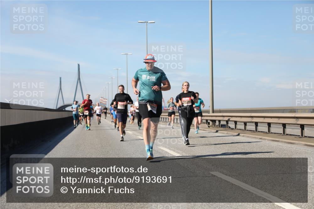 03.10.2025 - Köhlbrandbrückenlauf Yannick Fuchs http://msf.ph/oto/9193691 03.10.2025 11:55:29 Position 3  meine-sportfotos.de