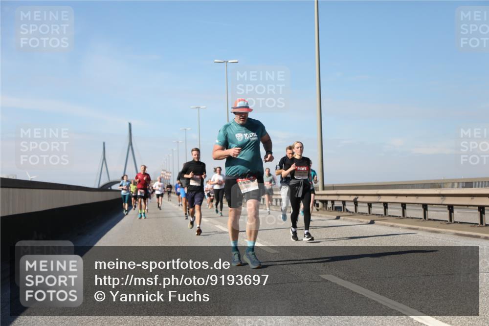 03.10.2025 - Köhlbrandbrückenlauf Yannick Fuchs http://msf.ph/oto/9193697 03.10.2025 11:55:30 Position 3 4259 meine-sportfotos.de