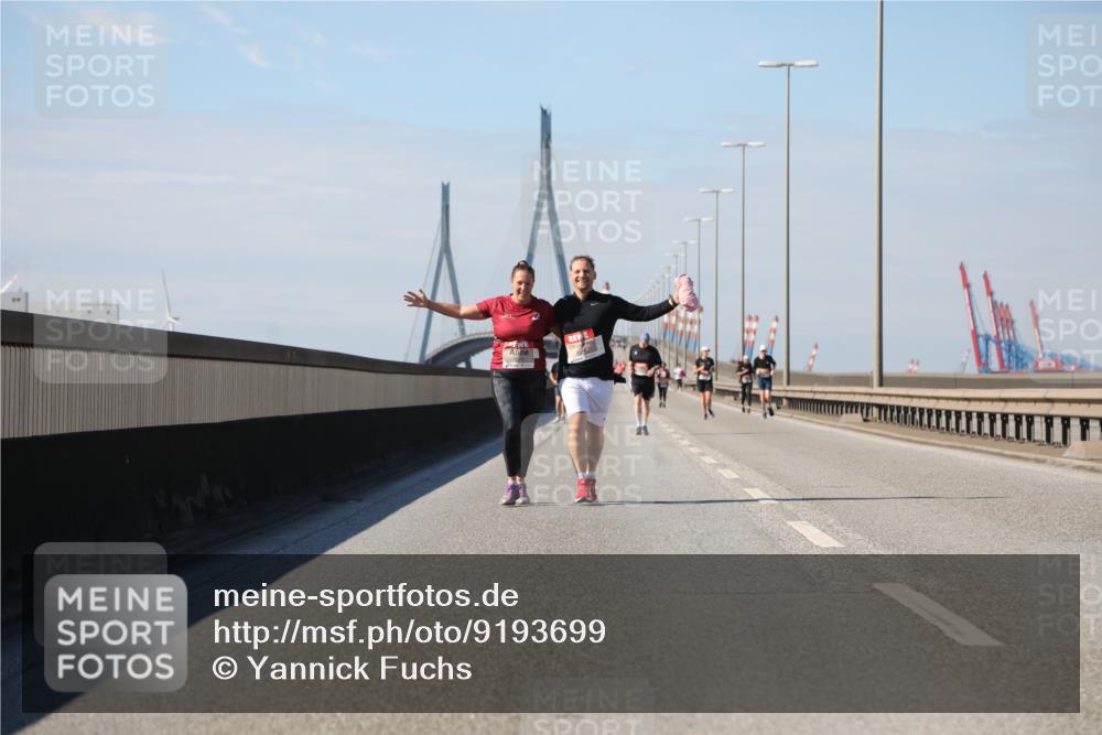 03.10.2025 - Köhlbrandbrückenlauf Yannick Fuchs http://msf.ph/oto/9193699 03.10.2025 12:17:35 Position 3  meine-sportfotos.de