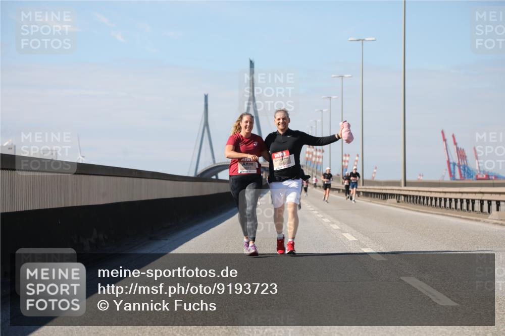 03.10.2025 - Köhlbrandbrückenlauf Yannick Fuchs http://msf.ph/oto/9193723 03.10.2025 12:17:36 Position 3 6011, 8010 meine-sportfotos.de