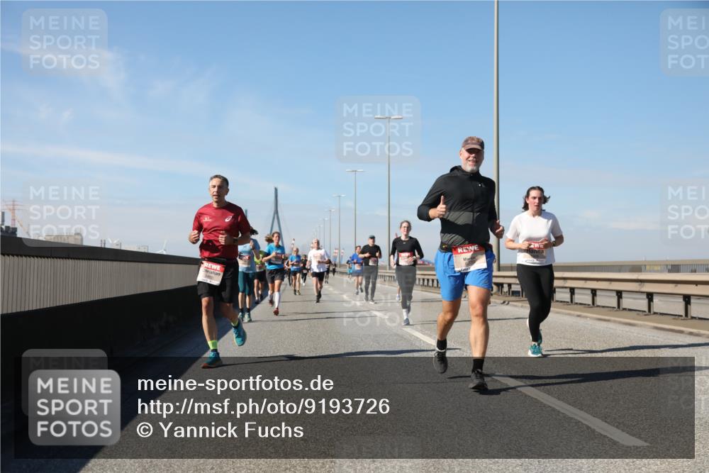 03.10.2025 - Köhlbrandbrückenlauf Yannick Fuchs http://msf.ph/oto/9193726 03.10.2025 11:55:36 Position 3  meine-sportfotos.de