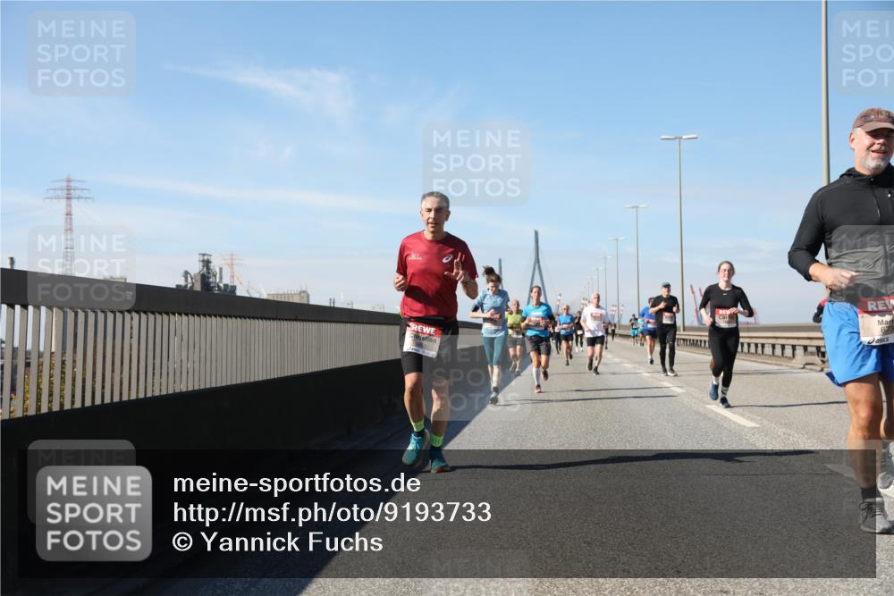 03.10.2025 - Köhlbrandbrückenlauf Yannick Fuchs http://msf.ph/oto/9193733 03.10.2025 11:55:36 Position 3 673 meine-sportfotos.de
