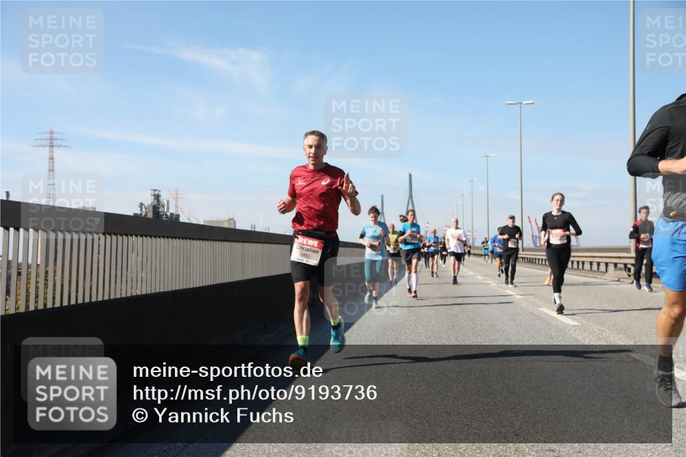 03.10.2025 - Köhlbrandbrückenlauf Yannick Fuchs http://msf.ph/oto/9193736 03.10.2025 11:55:36 Position 3 5802 meine-sportfotos.de