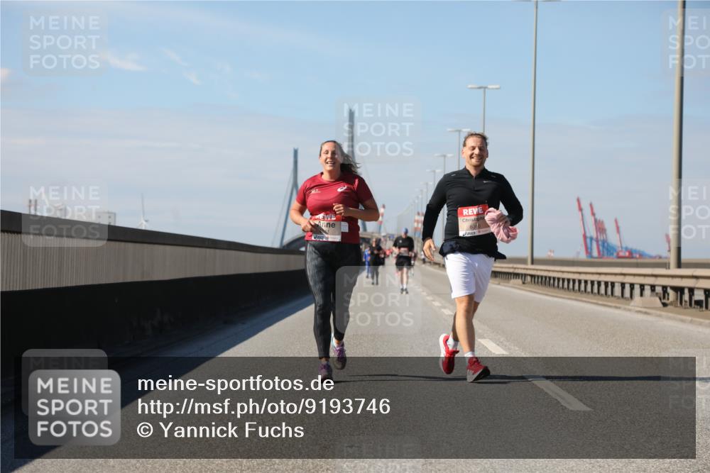03.10.2025 - Köhlbrandbrückenlauf Yannick Fuchs http://msf.ph/oto/9193746 03.10.2025 12:17:38 Position 3 601 meine-sportfotos.de