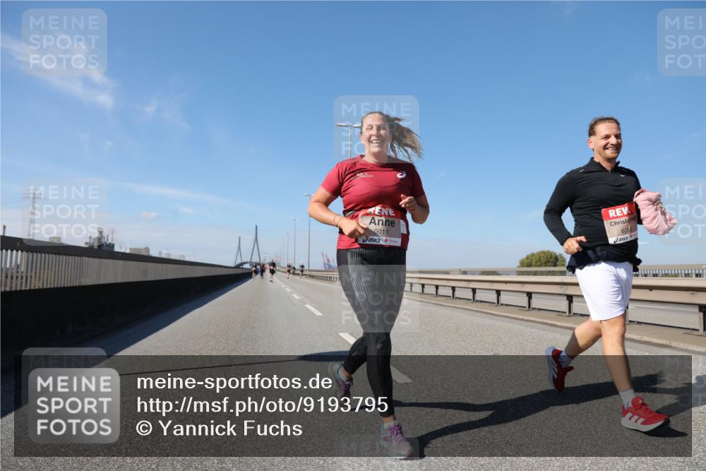 03.10.2025 - Köhlbrandbrückenlauf Yannick Fuchs http://msf.ph/oto/9193795 03.10.2025 12:17:42 Position 3 6011, 6010 meine-sportfotos.de