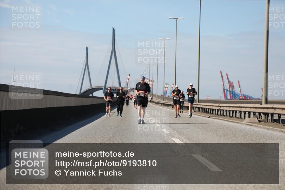 03.10.2025 - Köhlbrandbrückenlauf Yannick Fuchs http://msf.ph/oto/9193810 03.10.2025 12:17:46 Position 3  meine-sportfotos.de