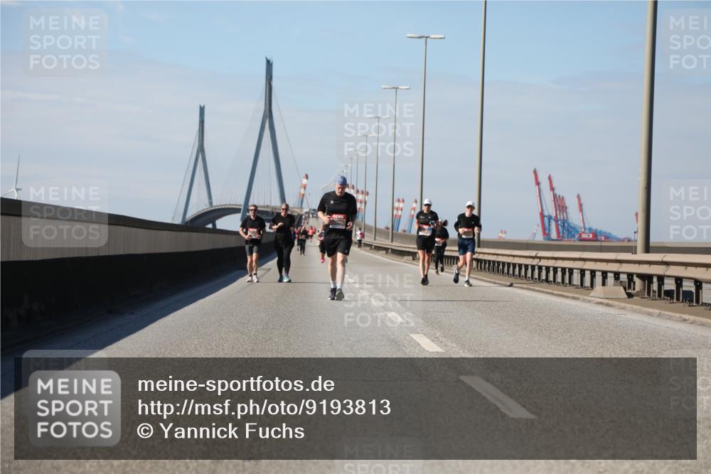 03.10.2025 - Köhlbrandbrückenlauf Yannick Fuchs http://msf.ph/oto/9193813 03.10.2025 12:17:47 Position 3  meine-sportfotos.de