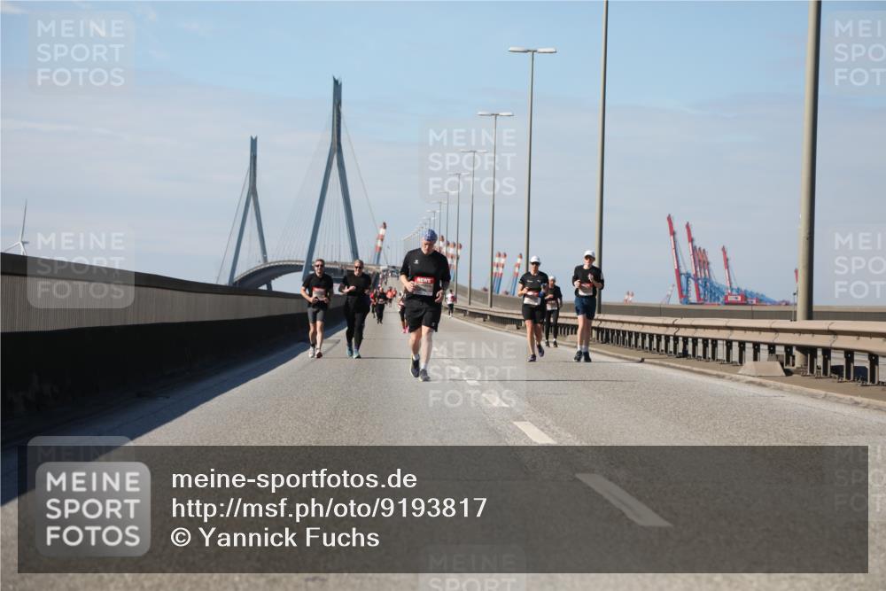 03.10.2025 - Köhlbrandbrückenlauf Yannick Fuchs http://msf.ph/oto/9193817 03.10.2025 12:17:47 Position 3  meine-sportfotos.de