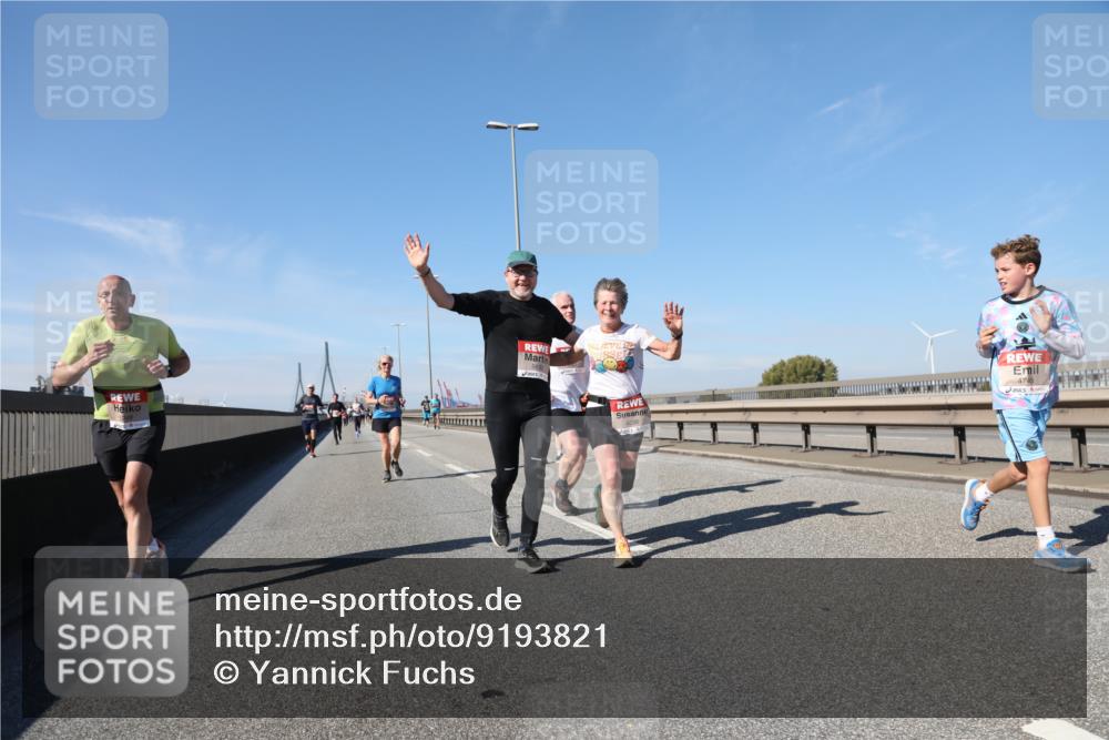 03.10.2025 - Köhlbrandbrückenlauf Yannick Fuchs http://msf.ph/oto/9193821 03.10.2025 11:55:43 Position 3 4745 meine-sportfotos.de